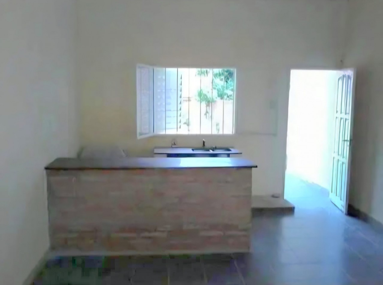 B° Cerro Las Rosas - c/ Juan J. Paseo al 2.500 Dos Casas de 1 y 2 Dormitorios c/ Fondo y Cochera