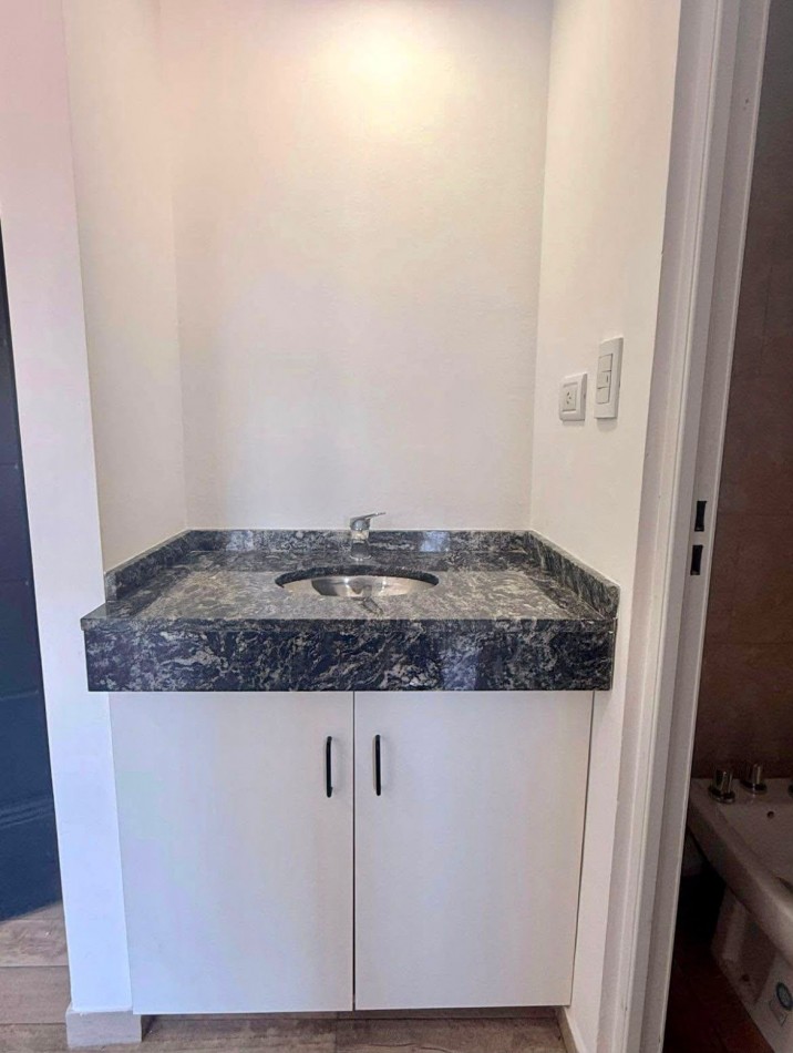 C/ Mendoza al 1.800 - Departamento 1 Dormitorio c/ Balcon IDEAL INVERSOR!!!