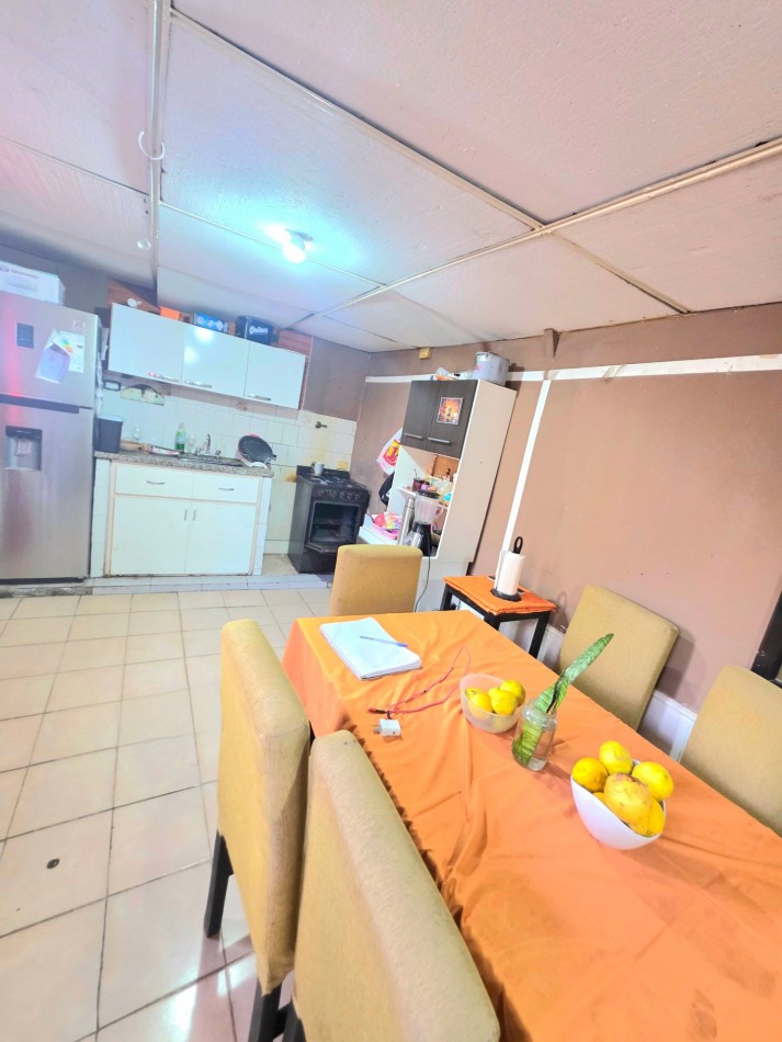 Catamarca al 1500 - Casa de 2D + Depto. 2D + Cochera