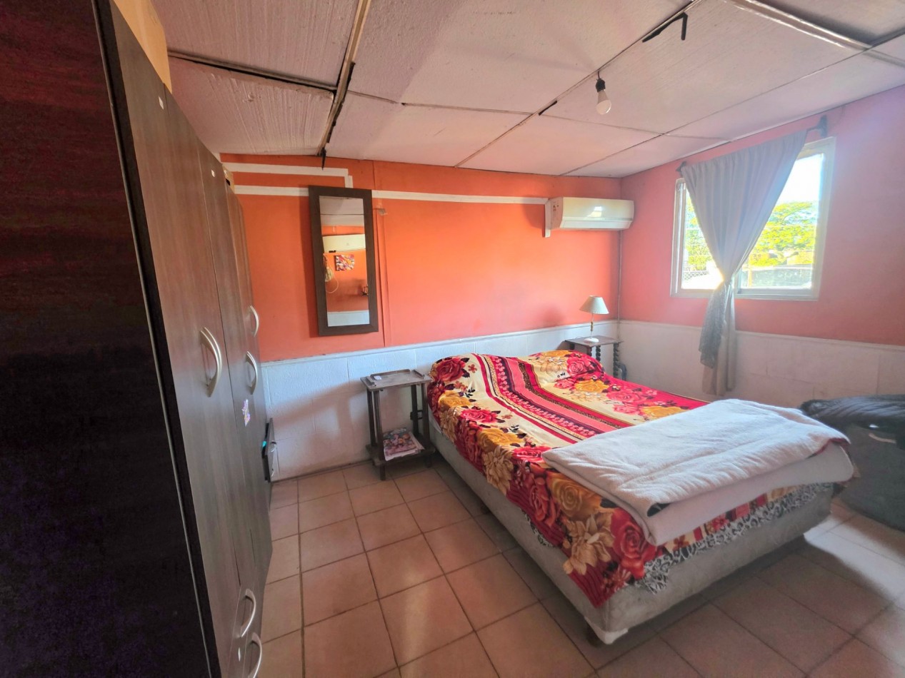 Catamarca al 1500 - Casa de 2D + Depto. 2D + Cochera