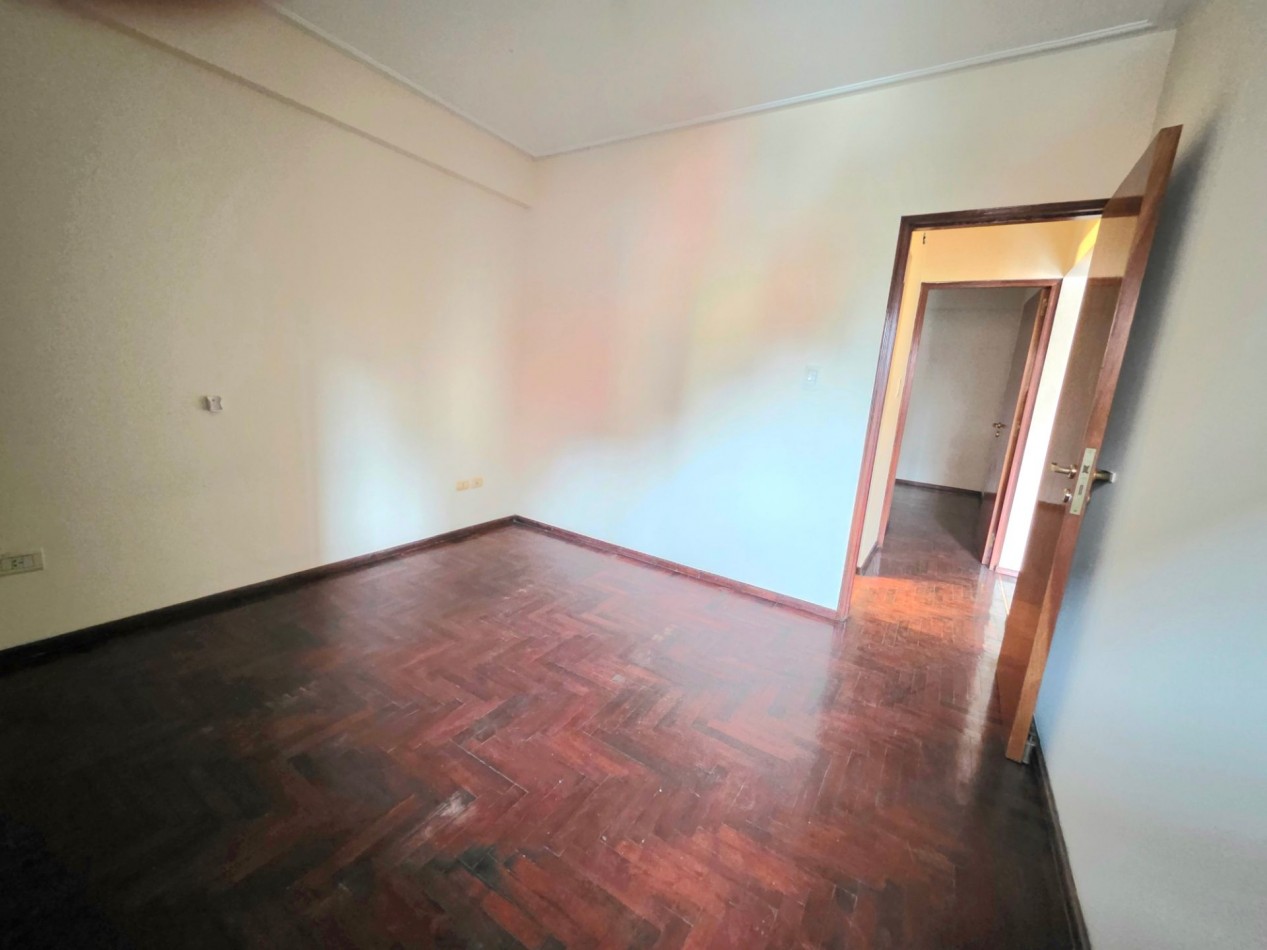 APTO CREDITO! B° Norte - Santa Fe 327- Depto 2 Dormitorios c/ Balcon al Frente 