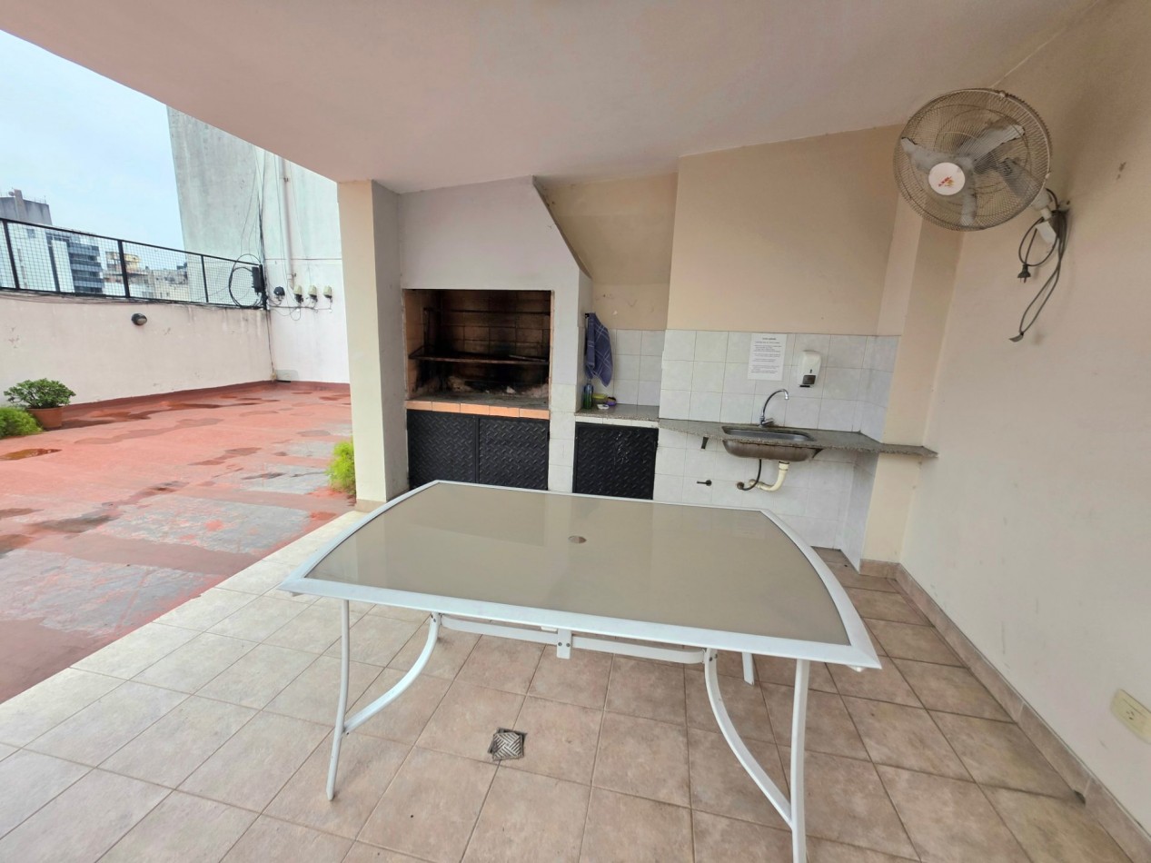 APTO CREDITO! B° Norte - Santa Fe 327- Depto 2 Dormitorios c/ Balcon al Frente 