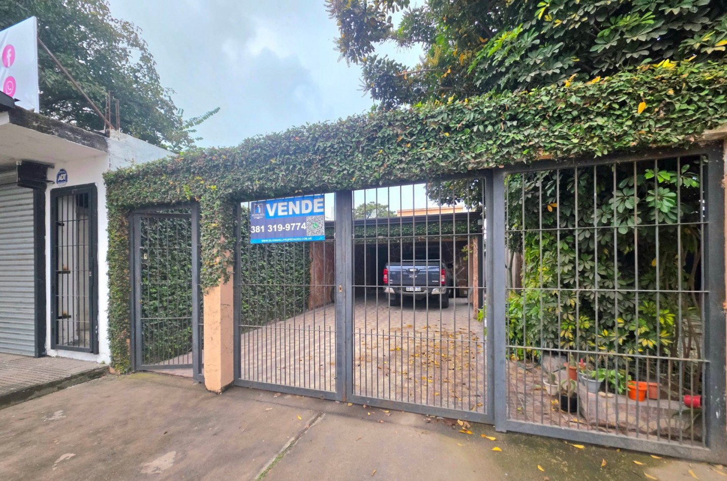 Delfin Gallo sobre Av. Principal Casa de 2D c/ Fondo y Galponcito 
