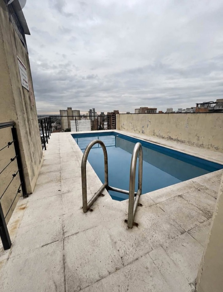 APTO CREDITO! RIVADAVIA 932 - DEPTO. 1 DORMITORIO C/ BALCON Y PILETA 