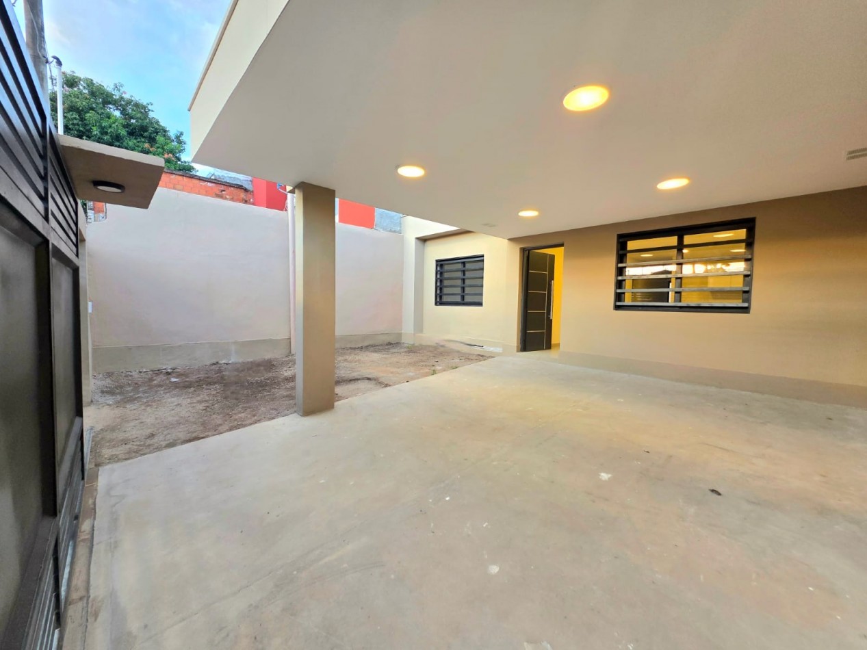 A estrenar! A 20 mts. Av. Mate de Luna 4100 Fte. Parque Guillermina Casa de 3D Cochera Fondo