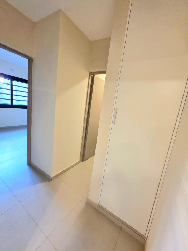 A estrenar! A 20 mts. Av. Mate de Luna 4100 Fte. Parque Guillermina Casa de 3D Cochera Fondo
