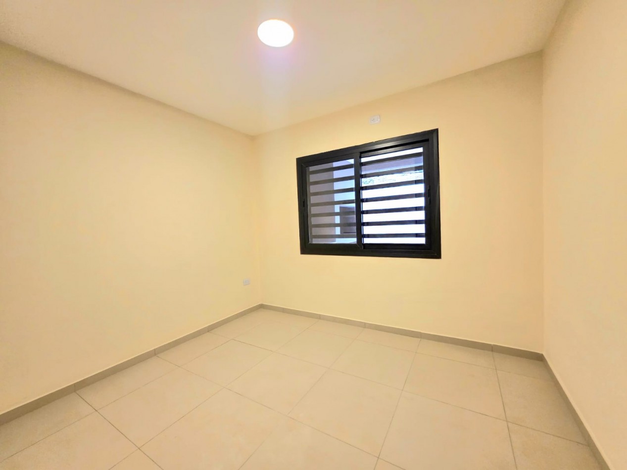 A estrenar! A 20 mts. Av. Mate de Luna 4100 Fte. Parque Guillermina Casa de 3D Cochera Fondo