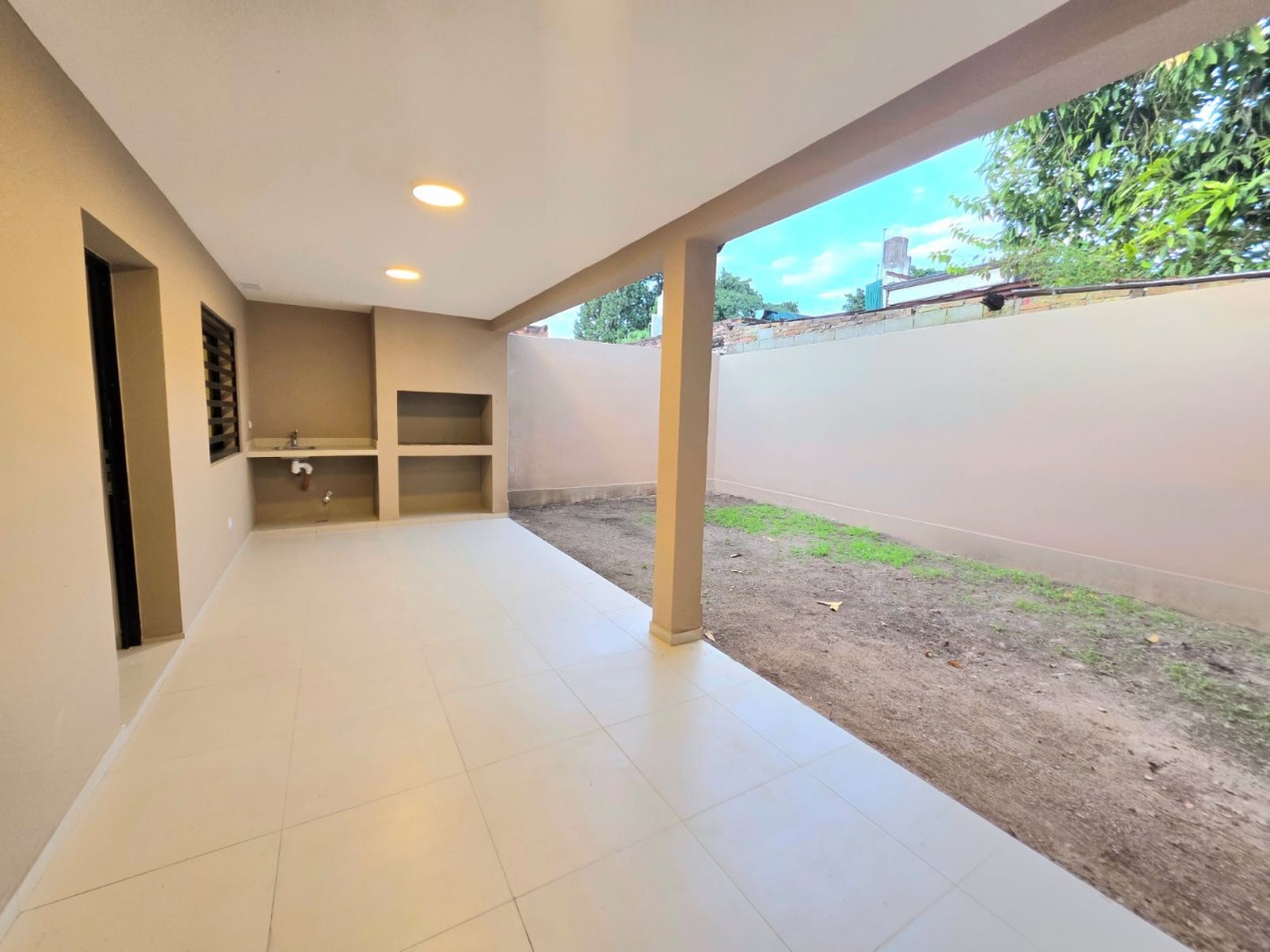 A estrenar! A 20 mts. Av. Mate de Luna 4100 Fte. Parque Guillermina Casa de 3D Cochera Fondo