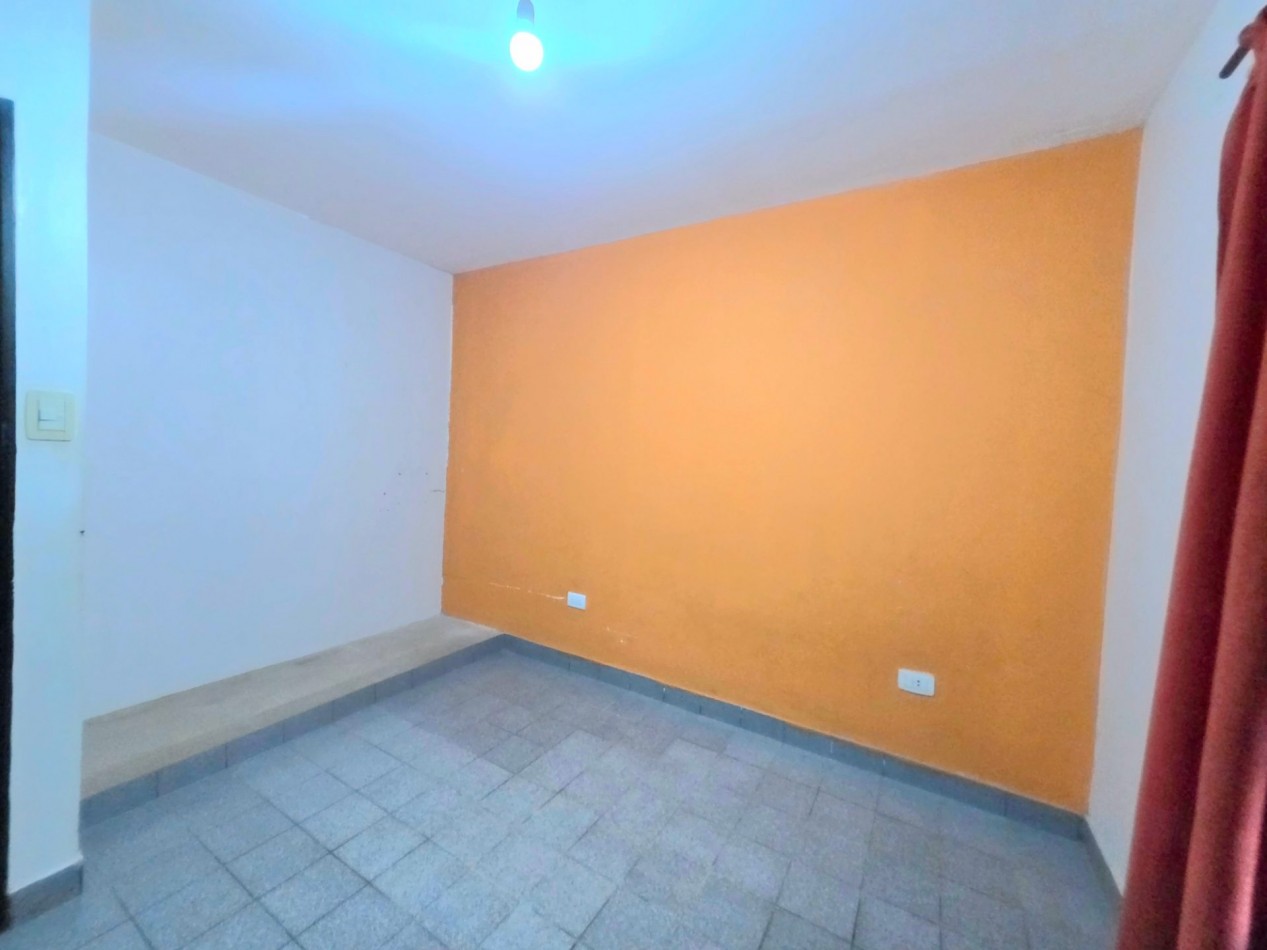 APTO CREDITO!! LOMAS DE TAFI - SECTOR 17 - CASA DE 2 DORMITORIOS C/ FONDO AMPLIO 
