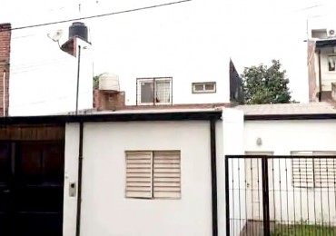 B° Cerro Las Rosas - c/ Juan J. Paseo al 2.500 Dos Casas de 1 y 2 Dormitorios c/ Fondo y Cochera