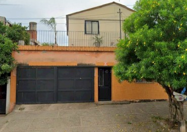 Catamarca al 1500 - Casa de 2D + Depto. 2D + Cochera