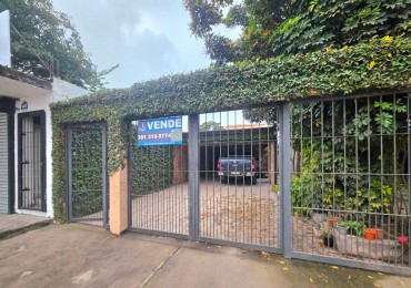 Delfin Gallo sobre Av. Principal Casa de 2D c/ Fondo y Galponcito 